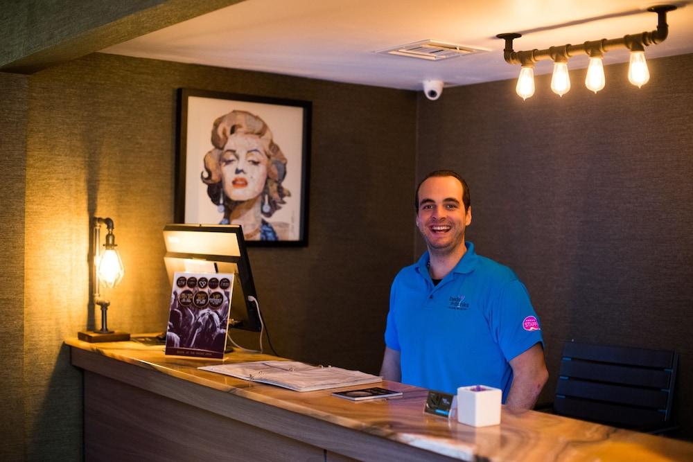 Ostello Beds N' Drinks Miami Beach Esterno foto